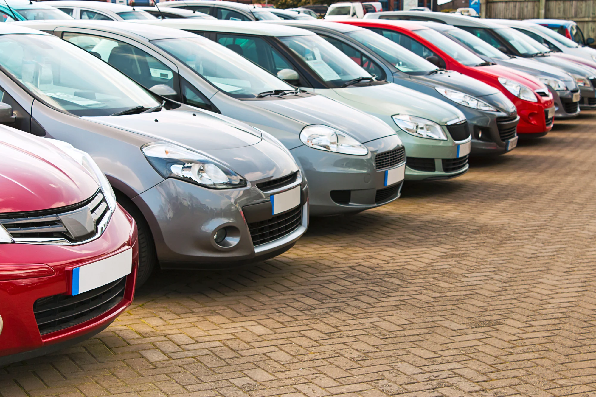 In-House Financing Car Dealerships: How Do They Prepare a Car for Sale