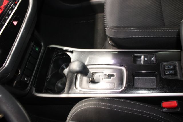 2020 Mitsubishi Outlander ES 2.4