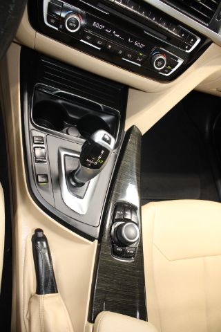 2018 BMW 320i Base