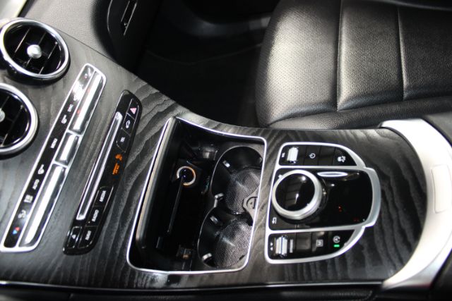 2019 Mercedes-Benz GLC-Class GLC300