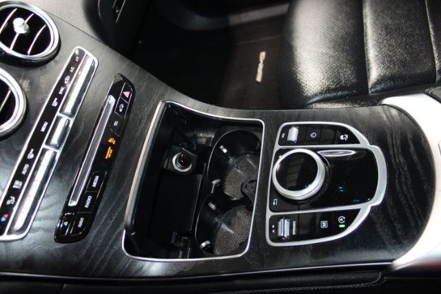 2019 Mercedes-Benz GLC 300 Base