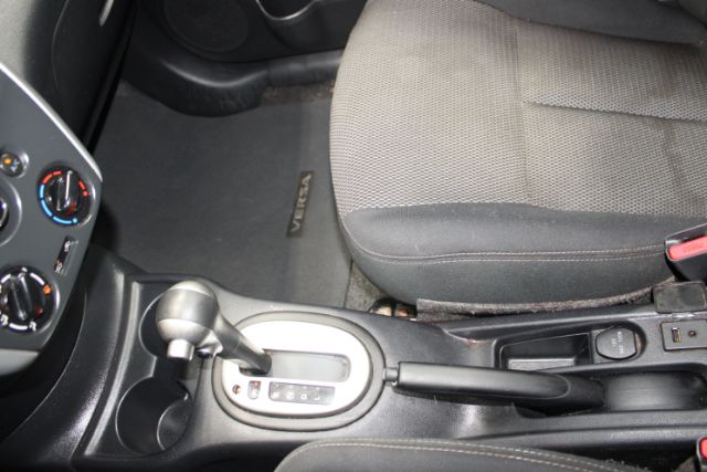 2016 Nissan Versa 1.6 SV Sedan