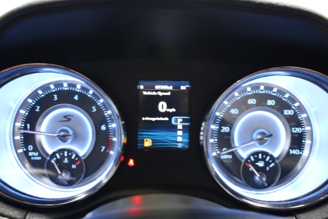 2014 Chrysler 300 S V6 RWD