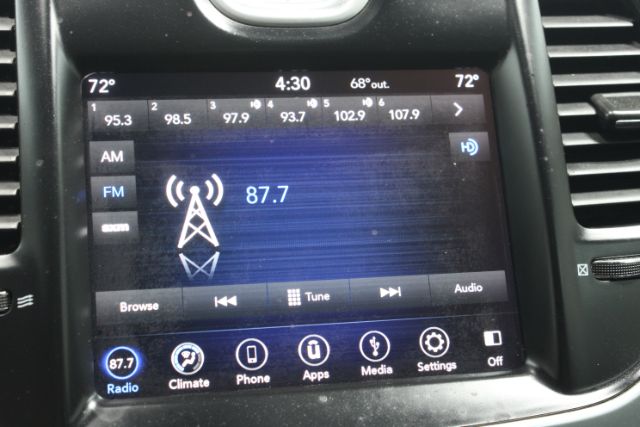 2019 Chrysler 300 Touring