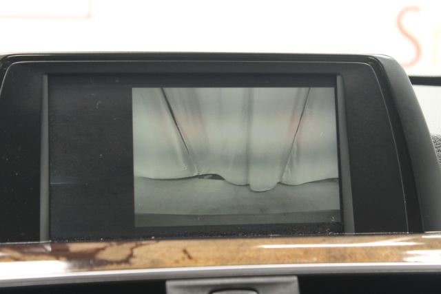 2018 BMW 3-Series 320i Sedan