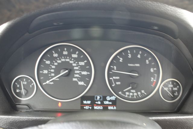 2018 BMW 3-Series 320i Sedan