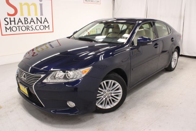 2013 Lexus ES 350's photo