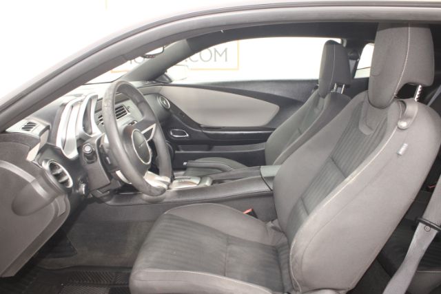 2011 Chevrolet Camaro 2LS