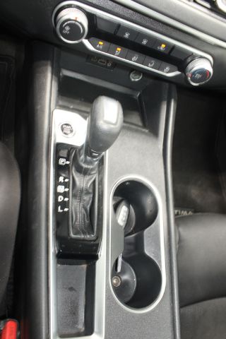2022 Nissan Altima SV FWD