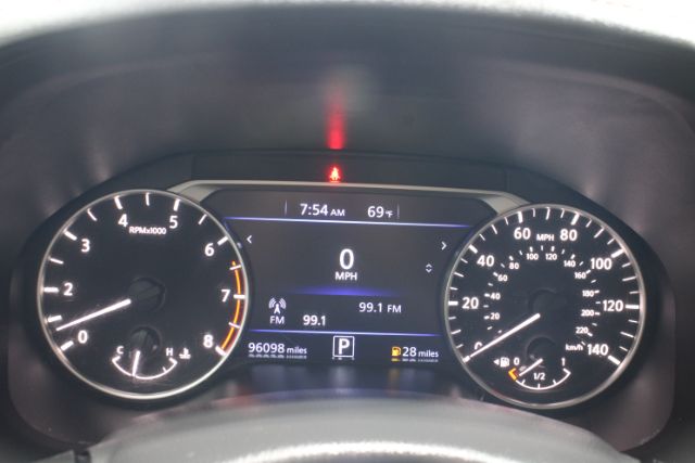 2022 Nissan Altima SR FWD