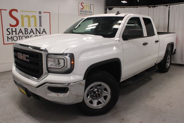 2017 GMC Sierra 4WD Double Cab Standard Box's photo