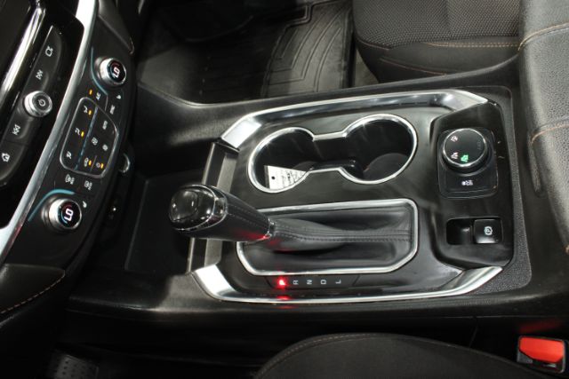 2020 Chevrolet Traverse AWD LT Cloth