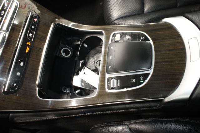2020 Mercedes-Benz GLC 300 base
