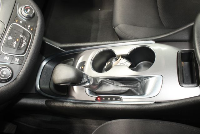 2022 Chevrolet Malibu FWD 1FL