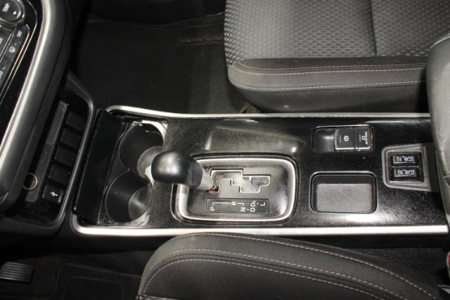 2019 Mitsubishi Outlander ES