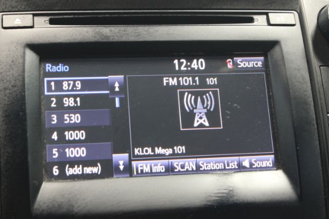 2016 Toyota Camry Hybrid XLE