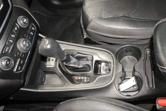 2020 Jeep Cherokee Limited FWD